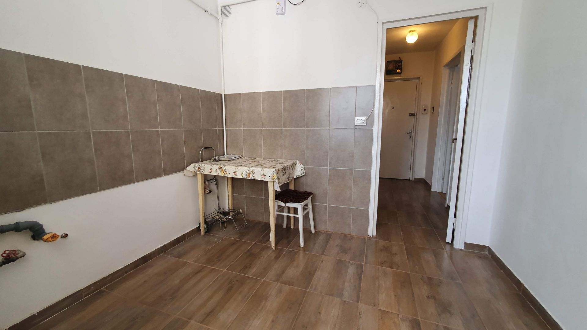 Gemenii, apartament 2 camere,confort 1, priveliste deosebita,liber - Poză 9