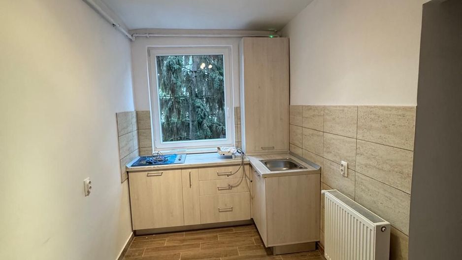 De vânzare apartament în zona Aleea Săvinești - Poză 4