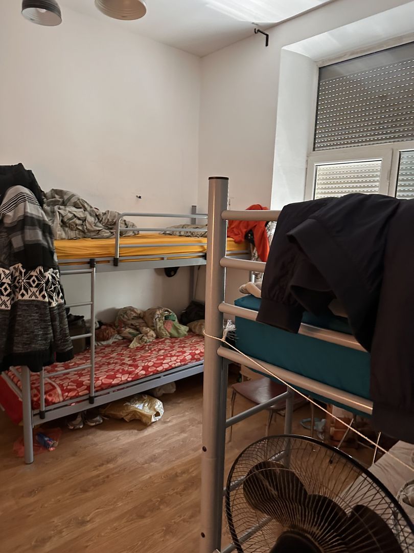 Apartament 2 camere - baie si bucatarie separate, singur pe etaj. - Poză 8