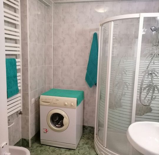 Apartament 3 camere in vila de inchiriat, central, Campina - Poză 10