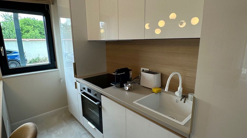 Apartment deosebit  se vinde complet mobilat - Poză 14