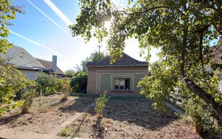 Casa 3 camere, Teren 518 mp - Str. M. Kogălniceanu - Carei - Poză 2