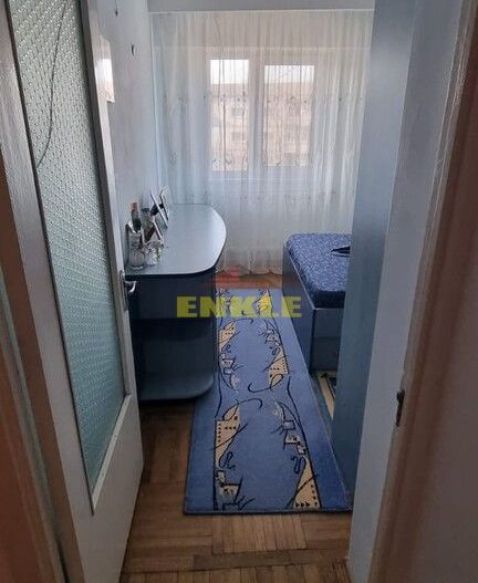 De vânzare apartament cu 4 camere decomandat, zona Bucovina - Poză 2