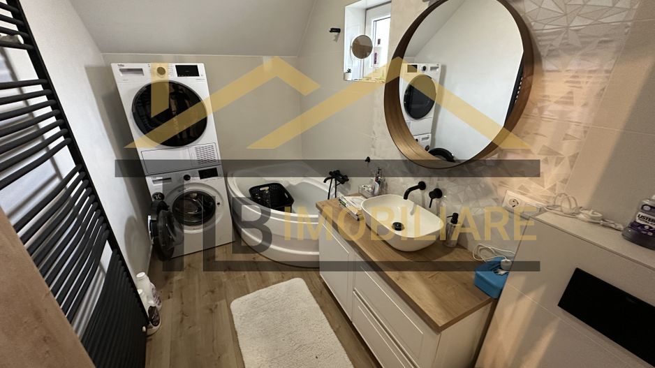 Casa de 4 camere, 200mp, parcari, Zona Unirii - Poză 12