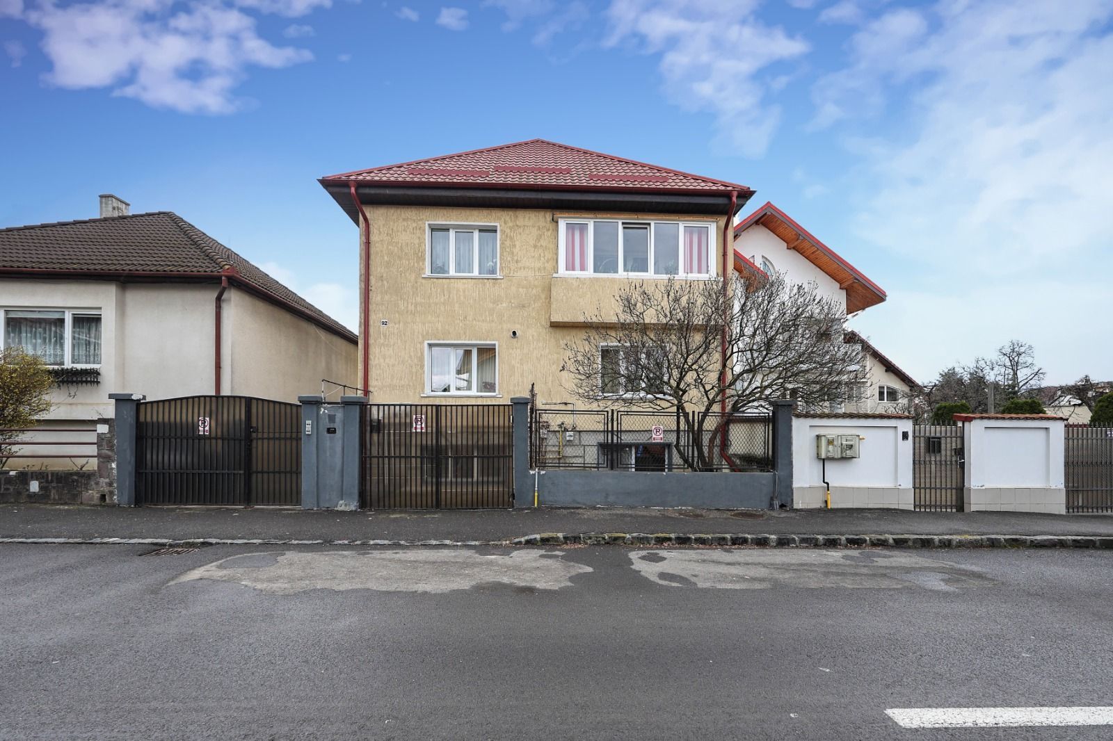 Apartament cu 3 camere la casa | Curte 130 mp | Zona Grivitei strada Vulcan - Poză 3