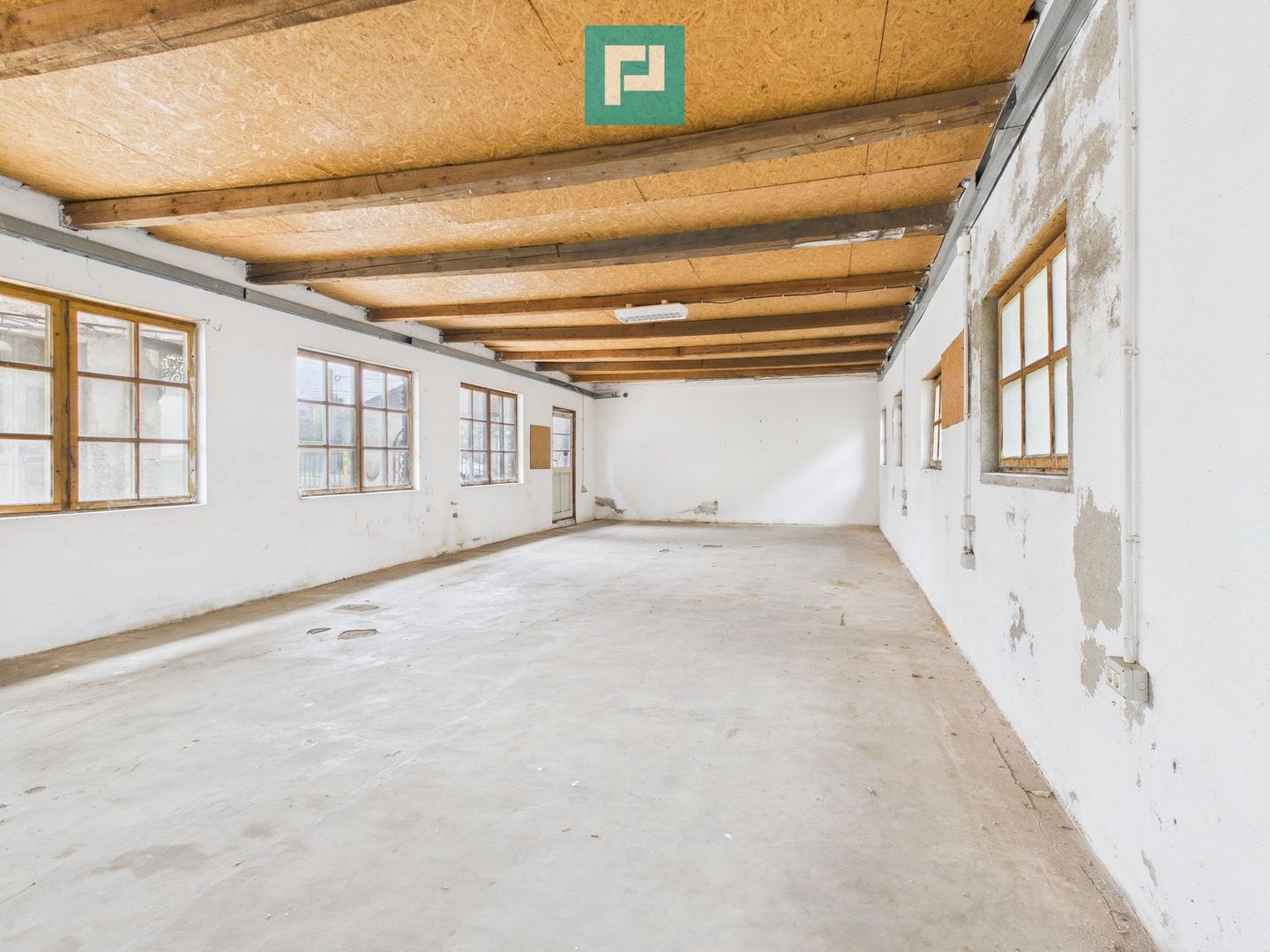 Spațiu versatil de 80 mp în Periam - Poză 1