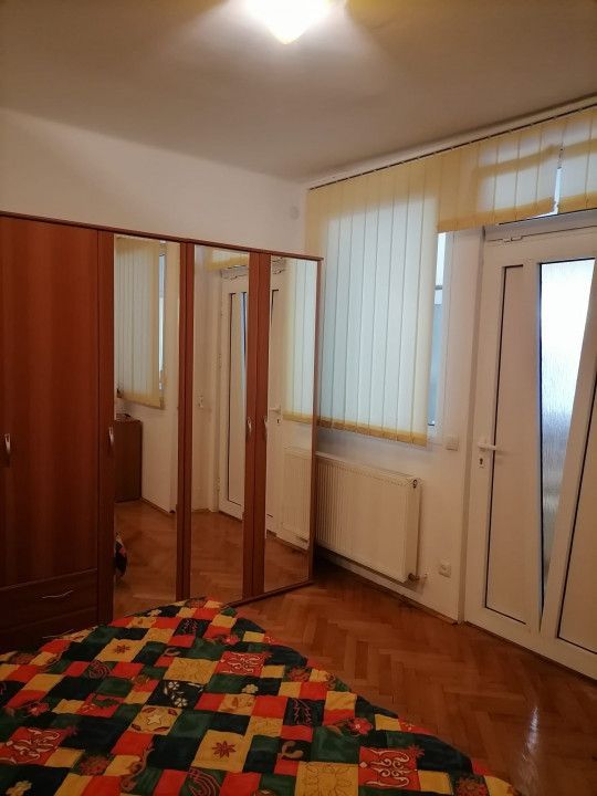 Apartament 3 camere in vila de inchiriat, central, Campina - Poză 6