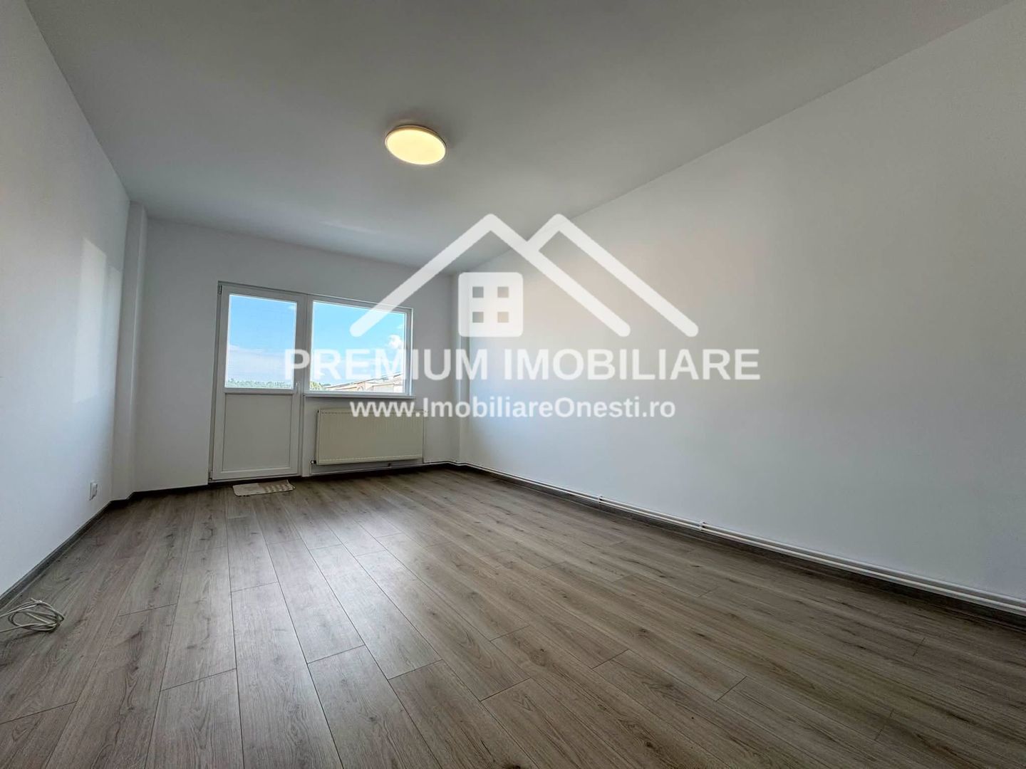 Apartament 2 Camere - Zona de sus - Renovat total - Poză 1