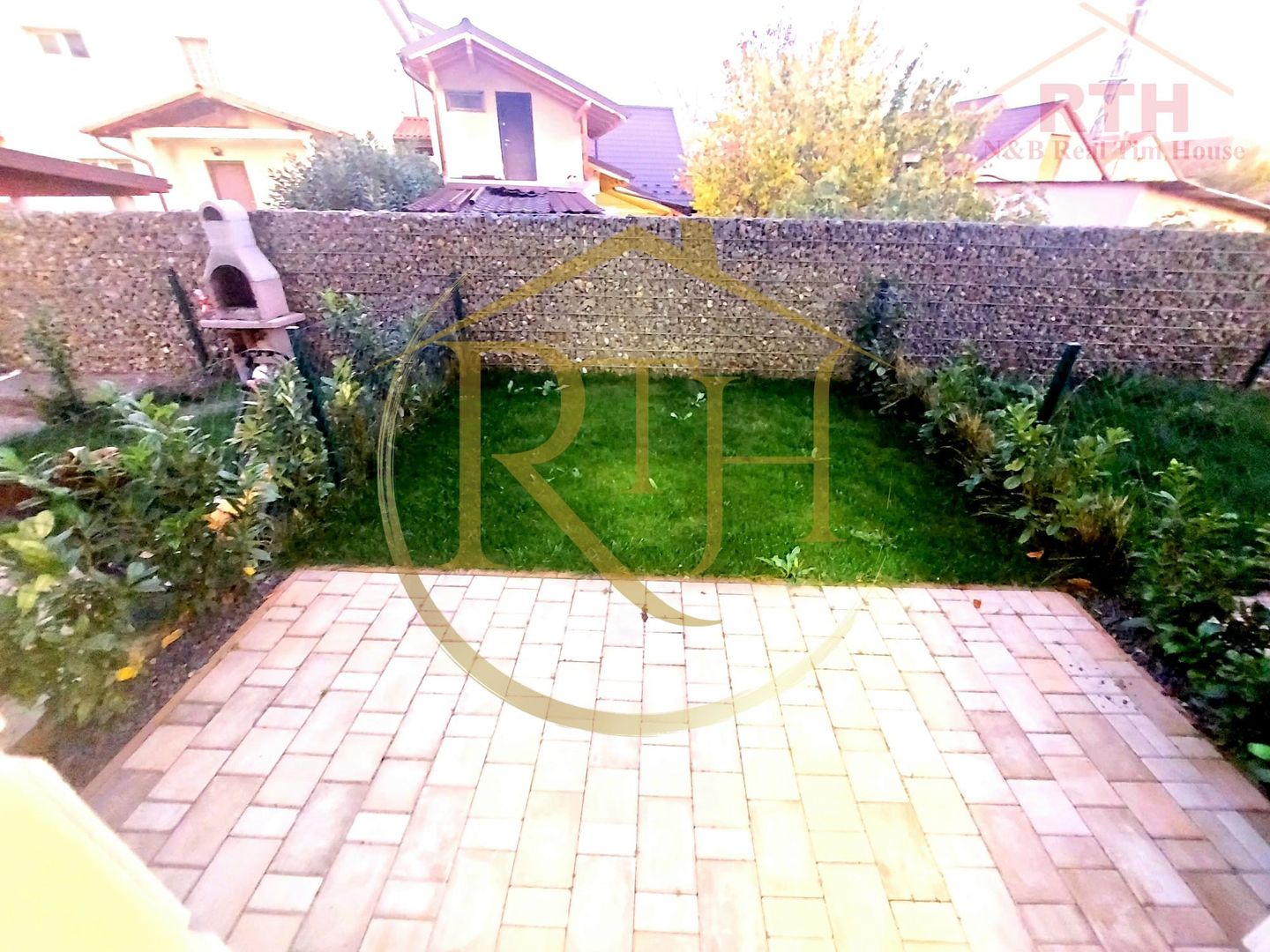 Oferim spre inchiriere, apartament cu 2 camere, Parcare privata - Poză 3