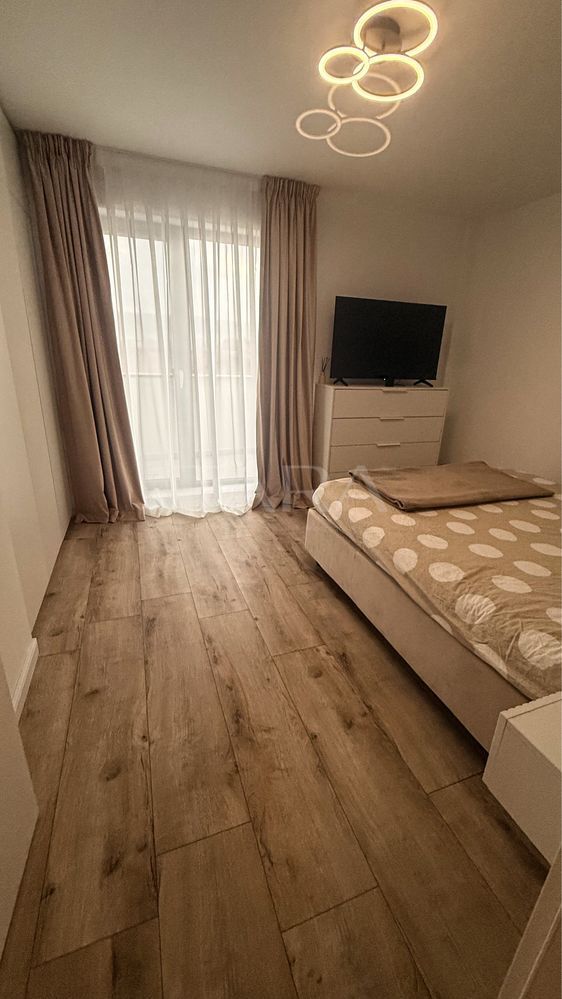 Apartament cu 3 camere, 2 băi, balcon și parcare, Florești. - Poză 5