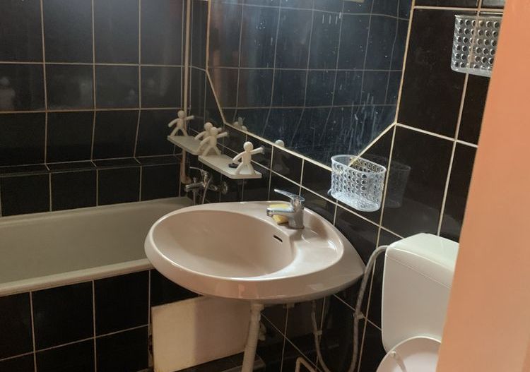 BRASADAS vinde ap 2 cam etaj 2/4 zona CENTRALA. - Poză 6