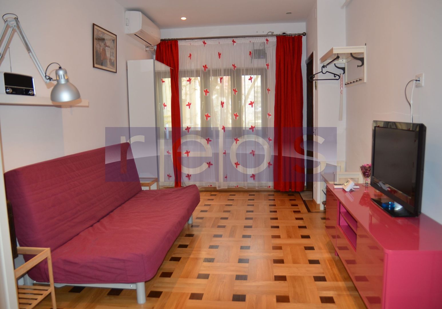 Studio | CAPITALE - Poză 2