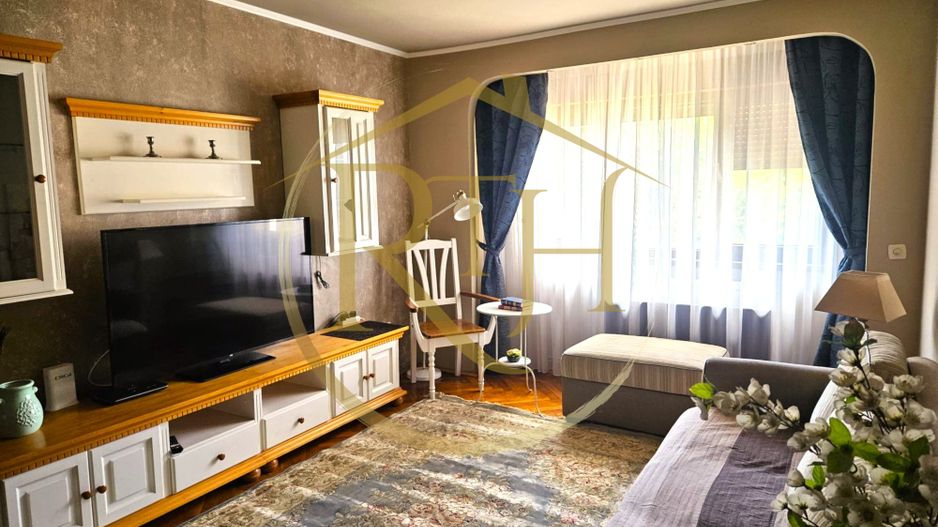 Oferim spre închiriere apartament cu 3 camre în zona cenrală - Nokia - Poză 1