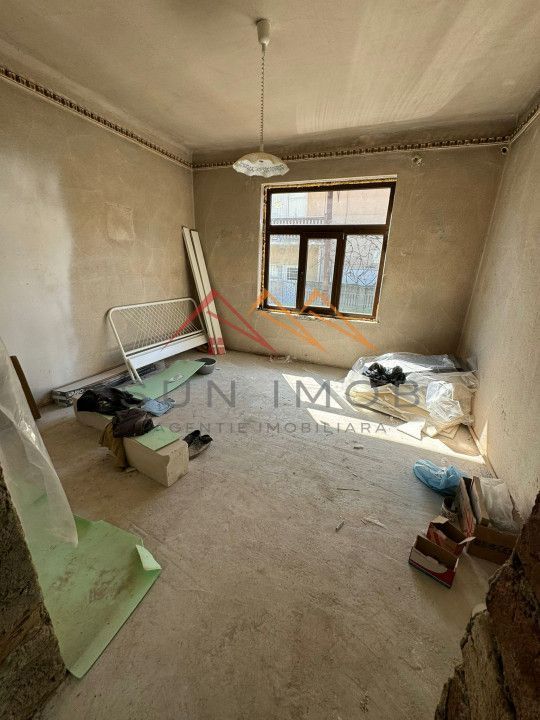 Casa 3 camere, ultracentral, fara trafic auto, Campina, Prahova - Poză 15