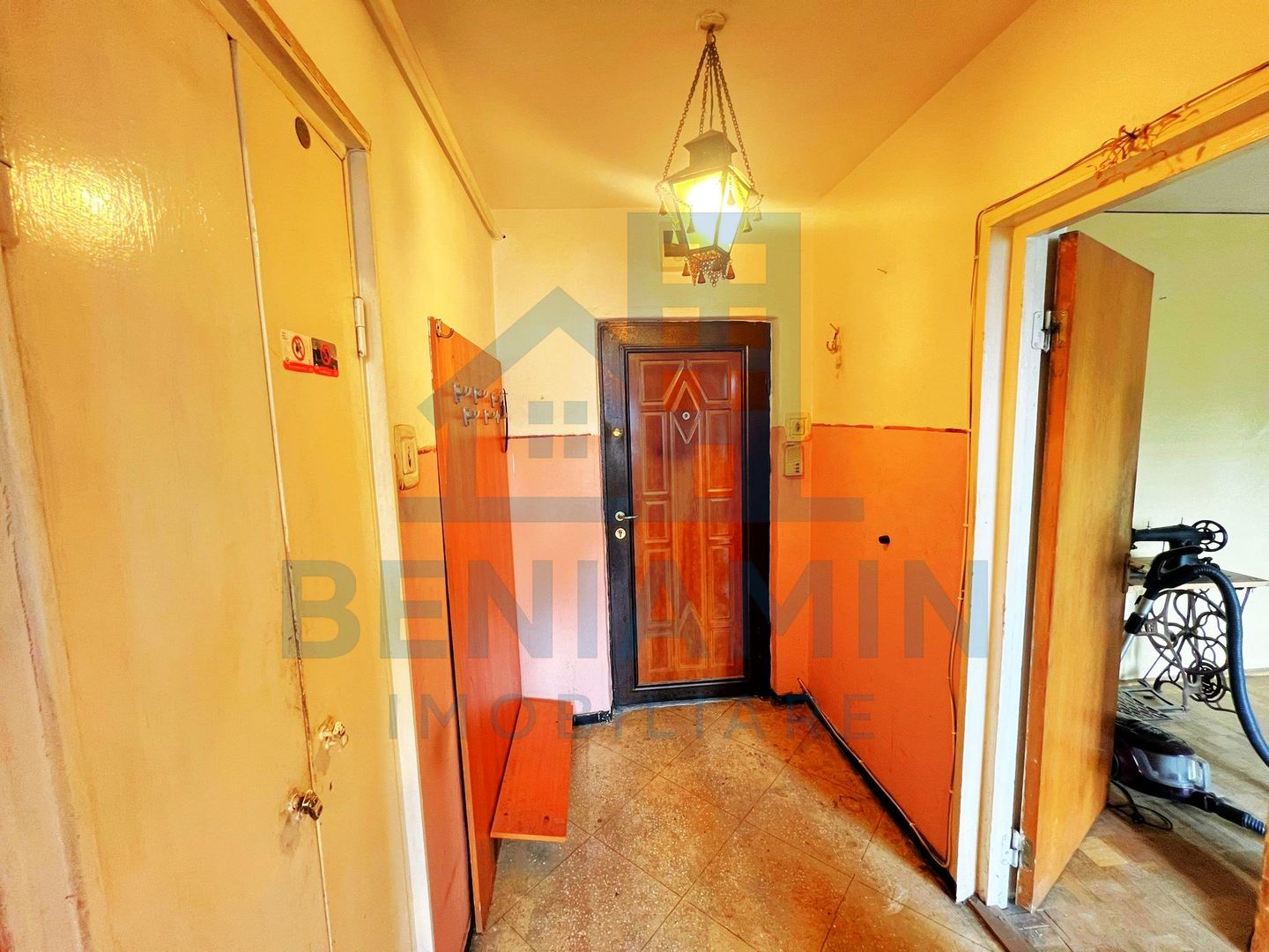 2 Camere-52mp-Balcon-Lift Nou-Anvelopat-Zona-Garii-Necesita-Renovare - Poză 7
