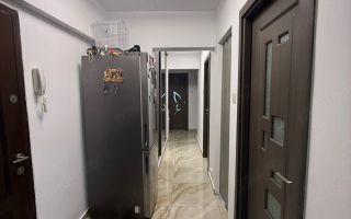 Vanzare Apartament 3 camere, parter, renovat 2026, parcare ADP – Bd Timisoara - Poză 2