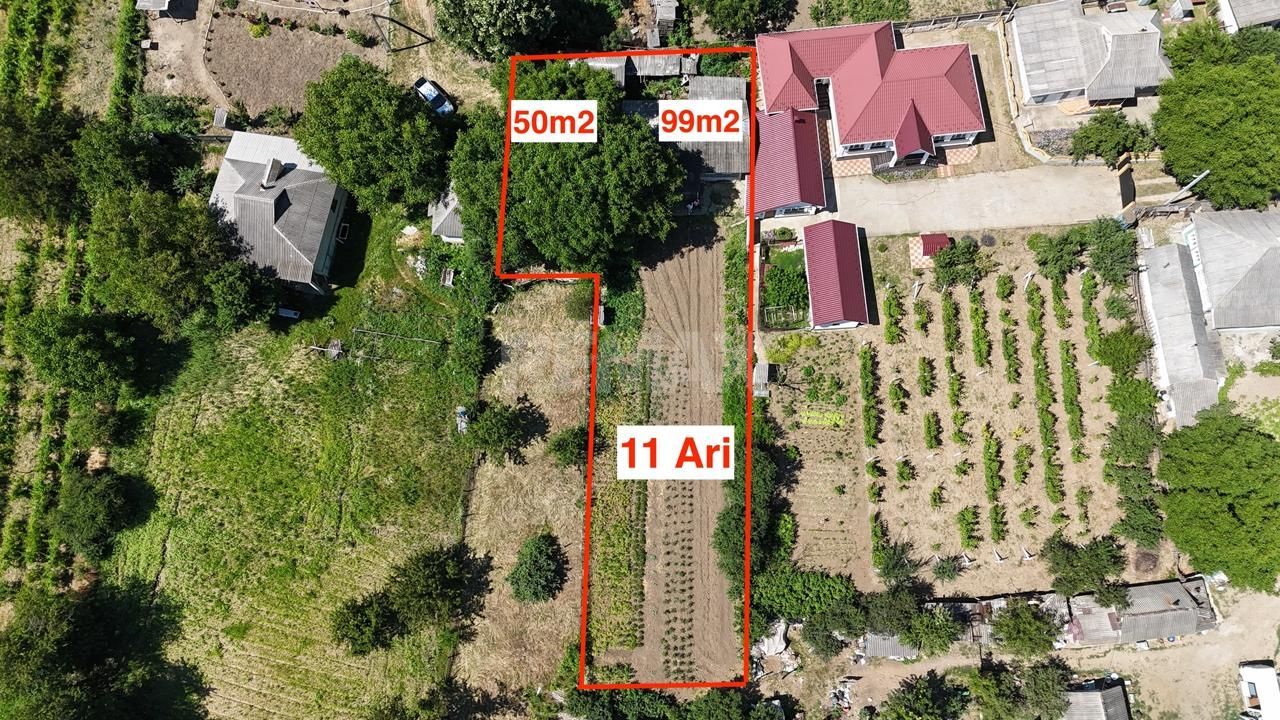 Casă pe un teren de 11 ari în s. Scoreni r-nul Strășeni - Poză 1