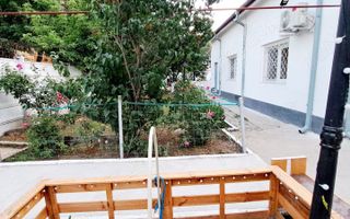 Casă de vânzare !! 3 camere, 2 băi, 3 dresinguri, cameră tehnică, pivniță, 2 garaje - Poză 10