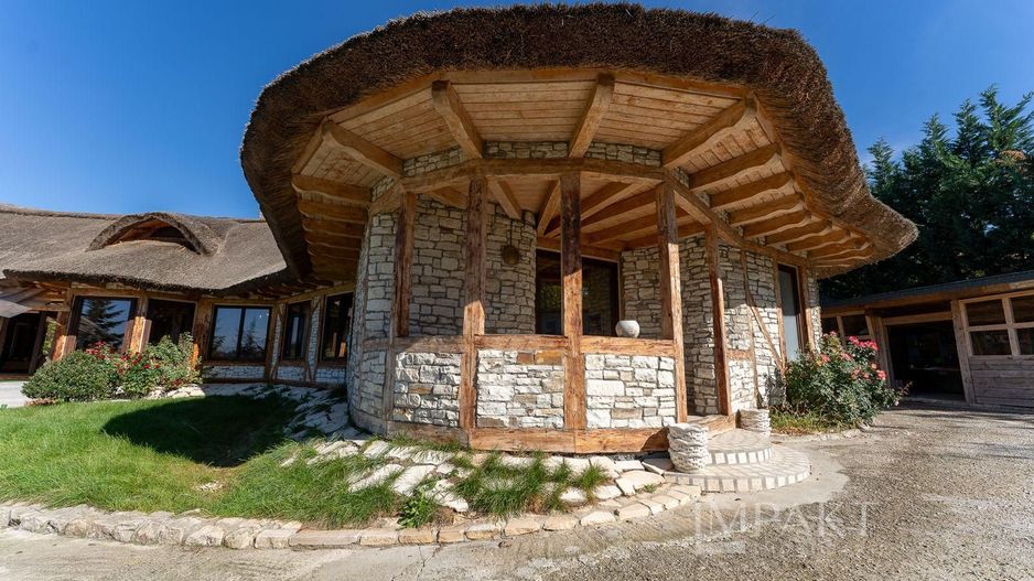 De vanzare casa unica pe teren de 3400mp, cu iaz si gradina - Borhanci - Poză 16