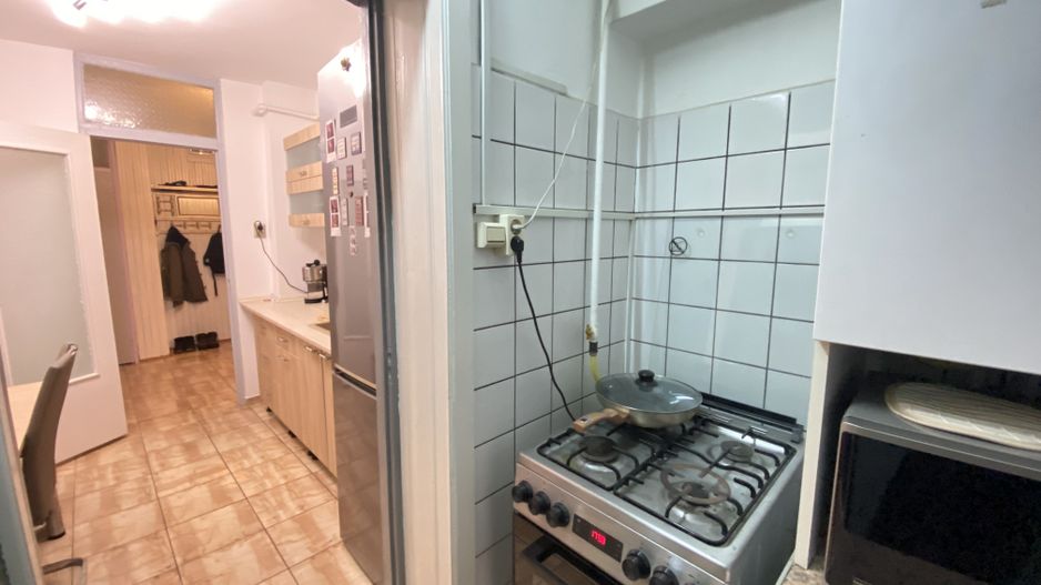 Apartament 3 Camere, Decomandat, Etaj 3,  Zona Aradului, Comision 0% - Poză 9