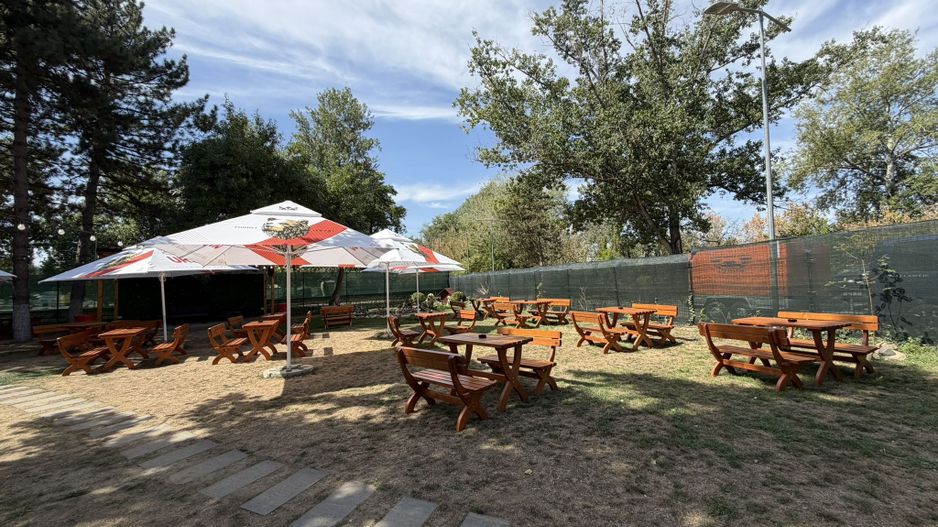 Afacere la cheie pe Strandul Neptun: restaurant, terasa, sala de evenimente - Poză 4