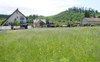 Teren intravilan cu utilitati in centrul comunei Cristian - Poză 1