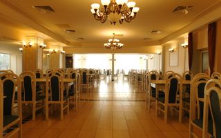 Restaurant cu terasă de închiriat, în Complex Comercial Mercur - Poză 7