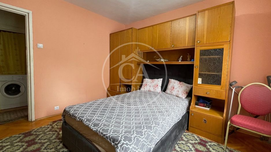 Apartament de vânzare cu 3 camere în zona Dacia, Oradea - Poză 5