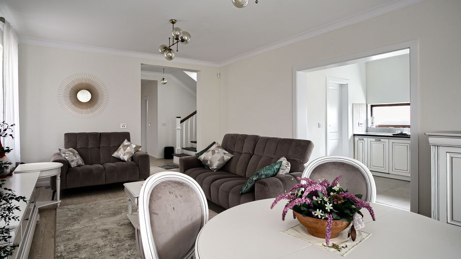 Vilă elegantă de închiriat în Subcetate - Poză 6