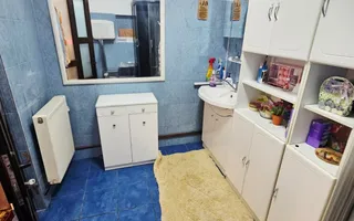 🏡 Casă spațioasă cu 9 camere în Strejnicu – pentru locuință, birouri - Poză 86