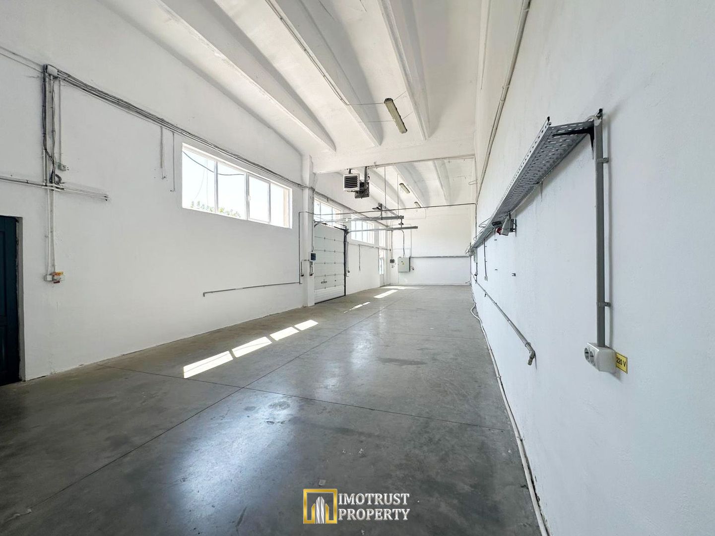 Hală industrială de închiriat Arad Vest – 200 mp, acces TIR - Poză 3
