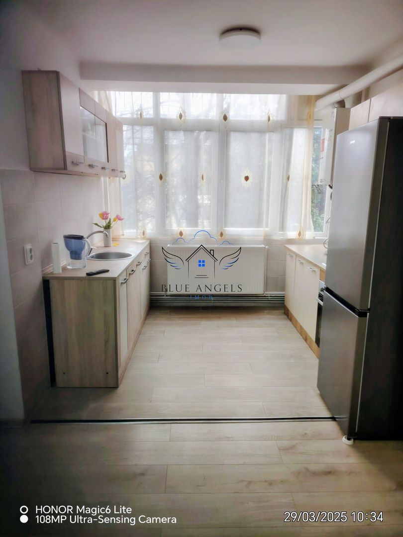 Apartament 3 camere de închiriat-loc de parcare - Poză 4