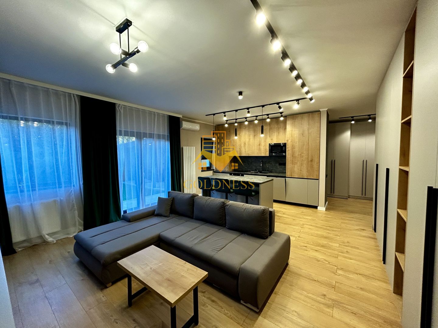 3 camere open space, Premium, Parcare, Curte, Mega Image, Borhanci - Poză 1