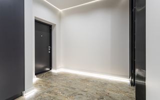 Chirie, apartament, 4 camere, str. Universității, Centru - Poză 1