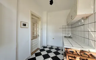 Parte de casă cu 3 camere, curte proprie și teren – Str. Ion Baiulescu - Poză 11