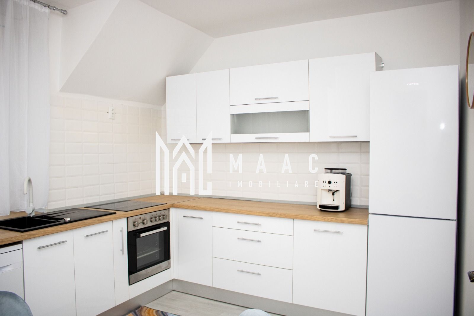 Apartament 3 camere | Etaj 1 | Renovat | Curte | Central - Poză 32