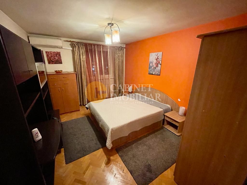 Apartament cu 3 camere - Etaj Intermediar - Bloc Fara Risc - Podu Ros - Poză 2