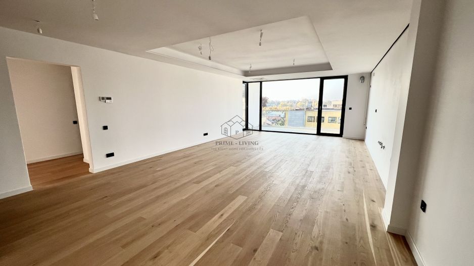 APARTAMENT DEOSEBIT CU 3 CAMERE LA VANZARE CU VEDERE LA LAC - Poză 1