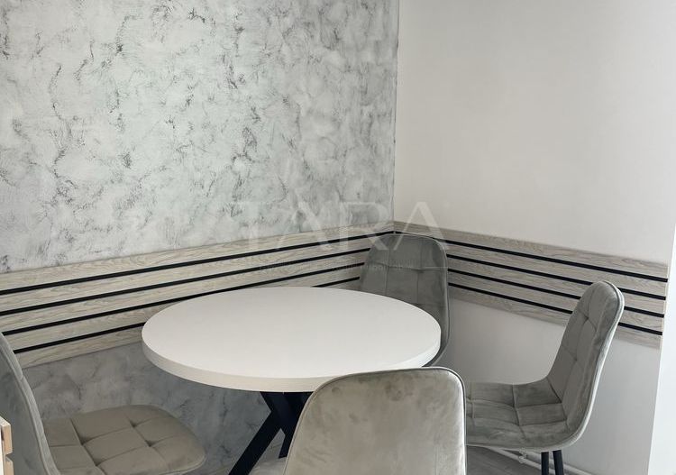 Apartament 2 camere,decomandat, renovat și utilat, disponibil imediat. - Poză 2