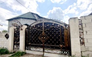 casa cu 2 nivele - Poză 1