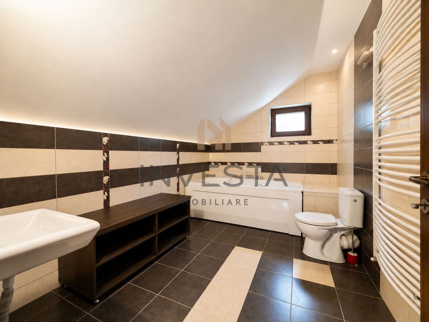 Casa individuala 5 camere de inchiriat in Buna Ziua | Str. Macesului - Poză 12