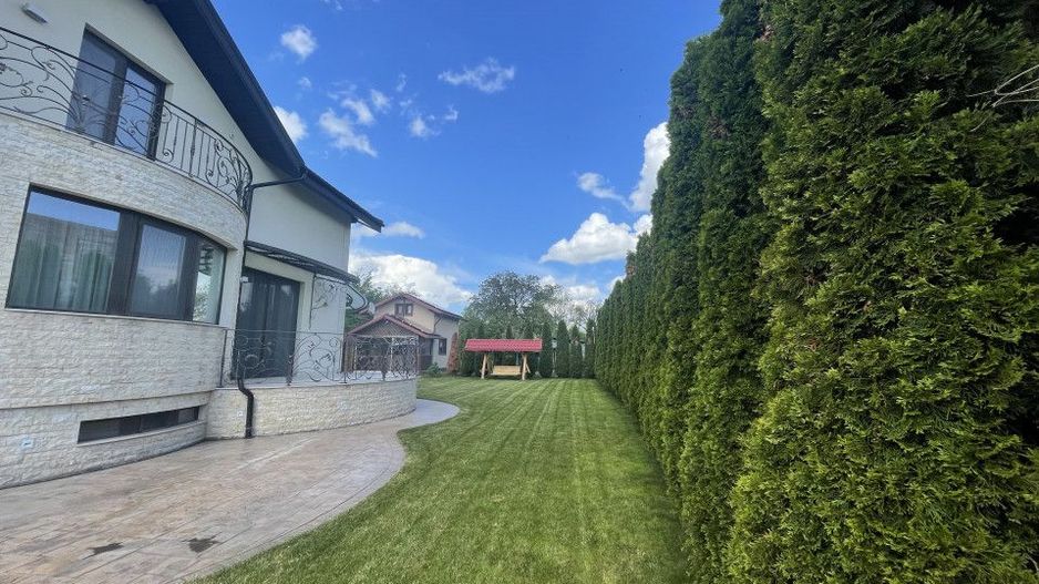 Cornu de Jos  Doua  case moderne, crama la subsol, prosumator - Poză 4