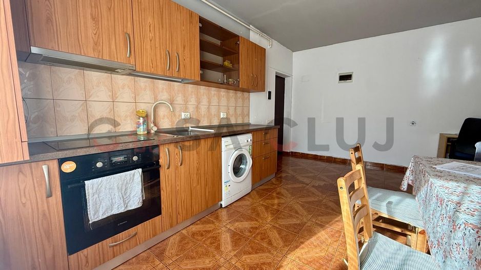 2 camere, decomandat, etaj intermediar, parcare, "La terenuri" - Poză 1