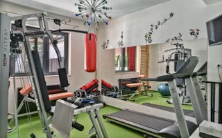 Vilă de arhitectură cu piscină, garaje și teren de 800 mp - Poză 14