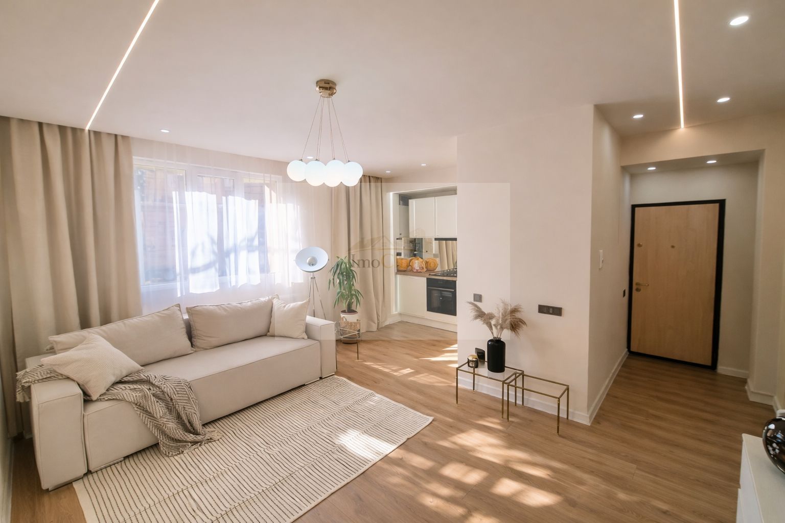 🏡 Apartament ultrafinisat– zonă semicentrală, ideal pentru investiți - Poză 1