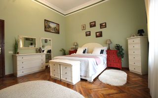 Piata Libertatii, 3 camere, centrala proprie. - Poză 3