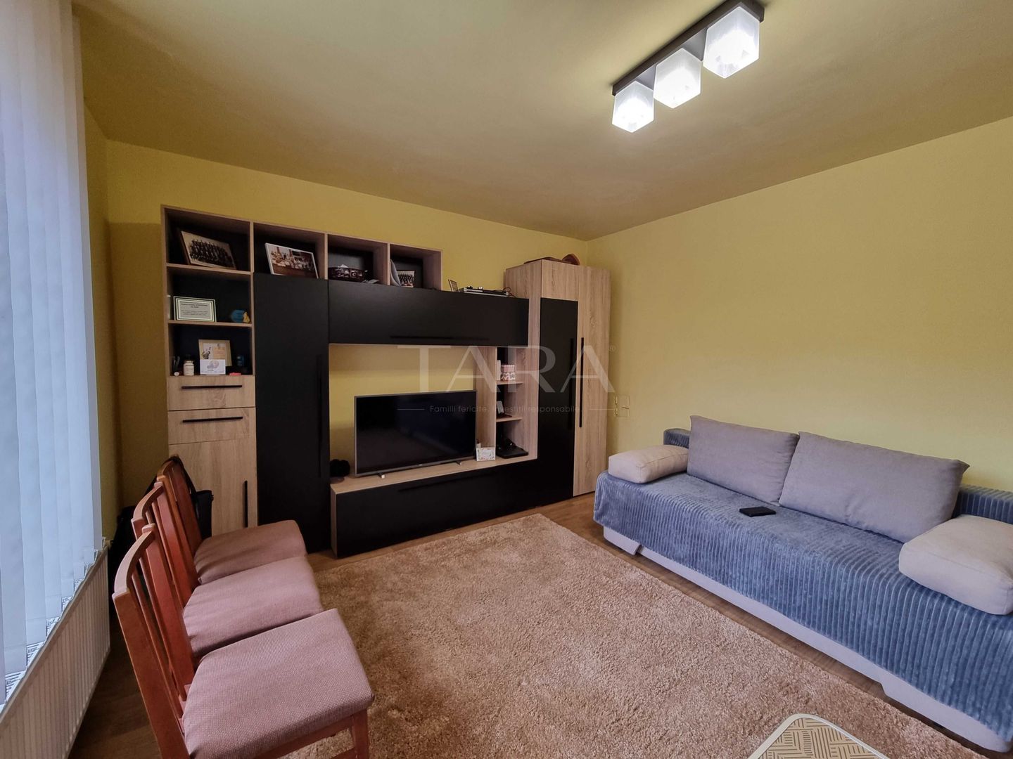 Casă / Vilă cu 4 camere de vânzare în zona Campului - Poză 1