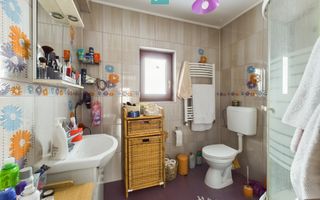 Casă Impresionantă Curte Generoasă Construcție de Calitate Berceni - Poză 16