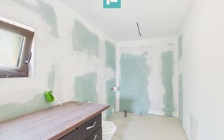 Casă renovată cu 3 camere în Battonya - Poză 6
