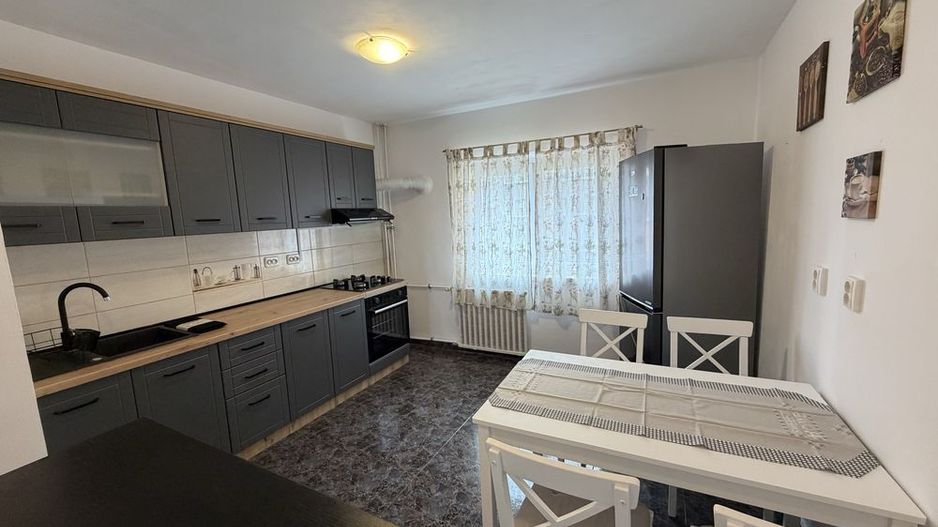 Închiriez apartament 3 camere modern, Nerva Traian -Piata Unirii - Poză 3
